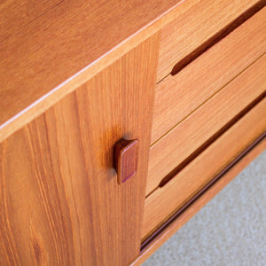 SIDEBOARD I TEAK, "ARILD", TROEDS BJÄRNUM