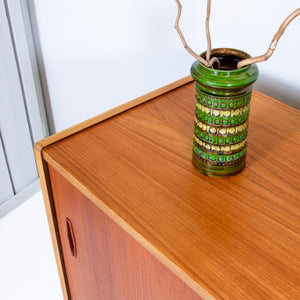 SIDEBOARD I TEAK, "TRIO", NILS JONSSON, BRA BOHAG, TROEDS