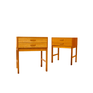 PARET SÄNGBORD I TEAK