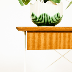 SÄNGBORD/SIDOBORD I STRINGMODELL
