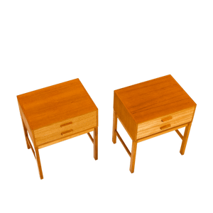 PARET SÄNGBORD I TEAK